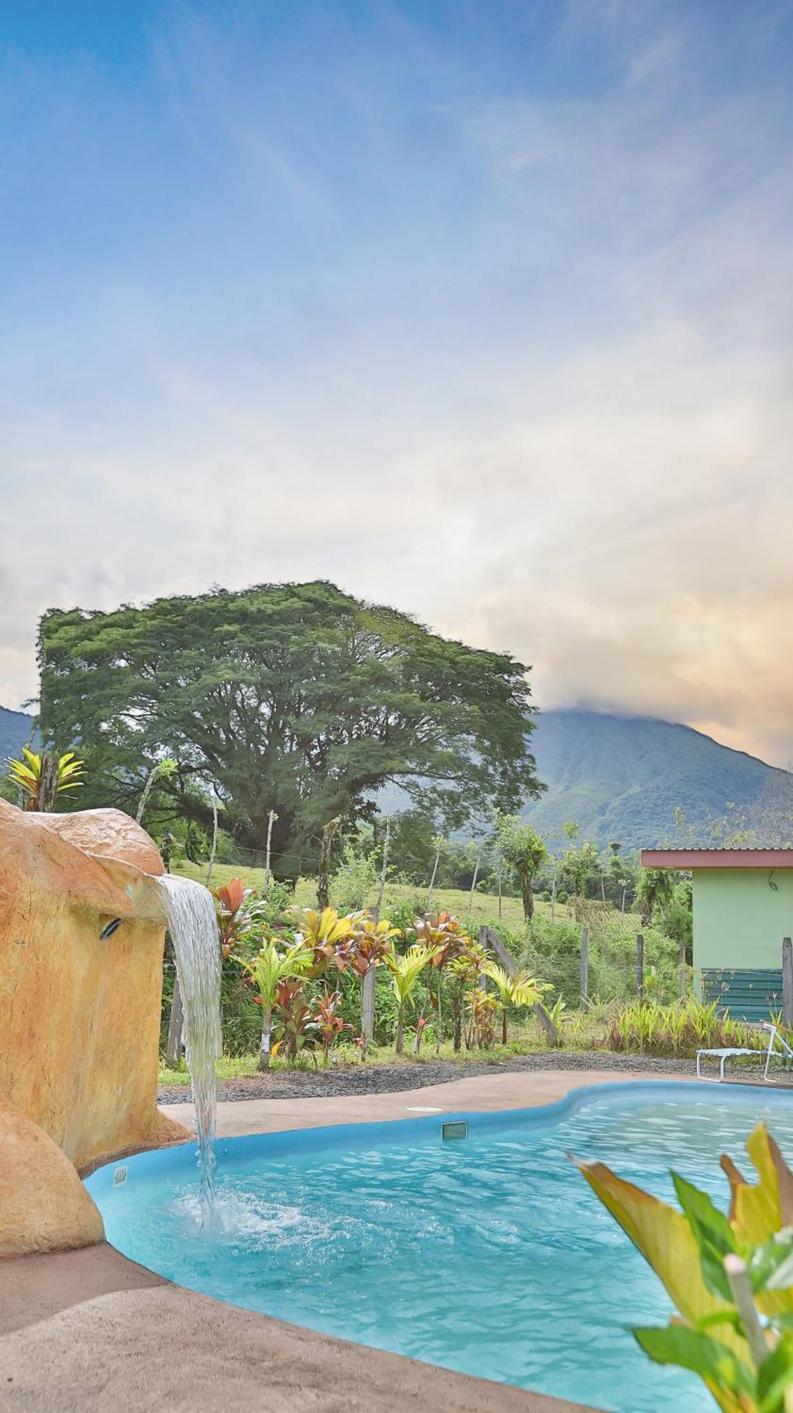 فندق Chongos Place La Fortuna المظهر الخارجي الصورة